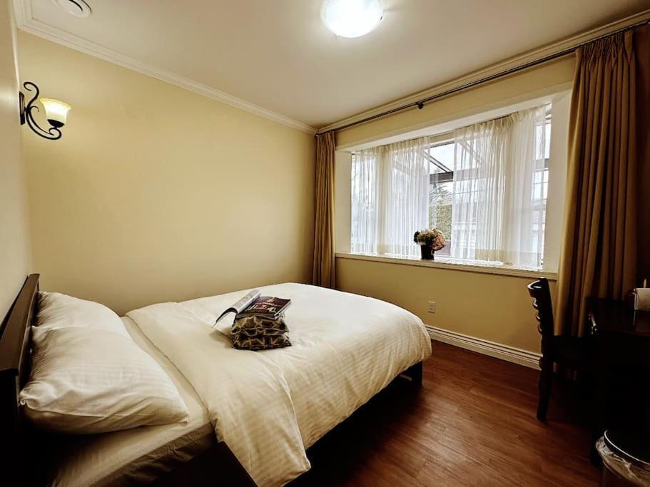 Super Cosy 8bed & 6bath In Heart Near To Airport And Downtown * Vancouver