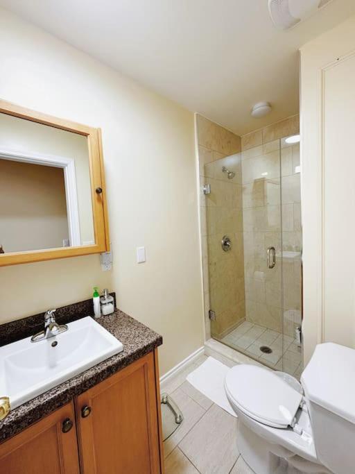 Villa Super Cosy 8bed & 6bath In Heart Near To Airport And Downtown Vancouver