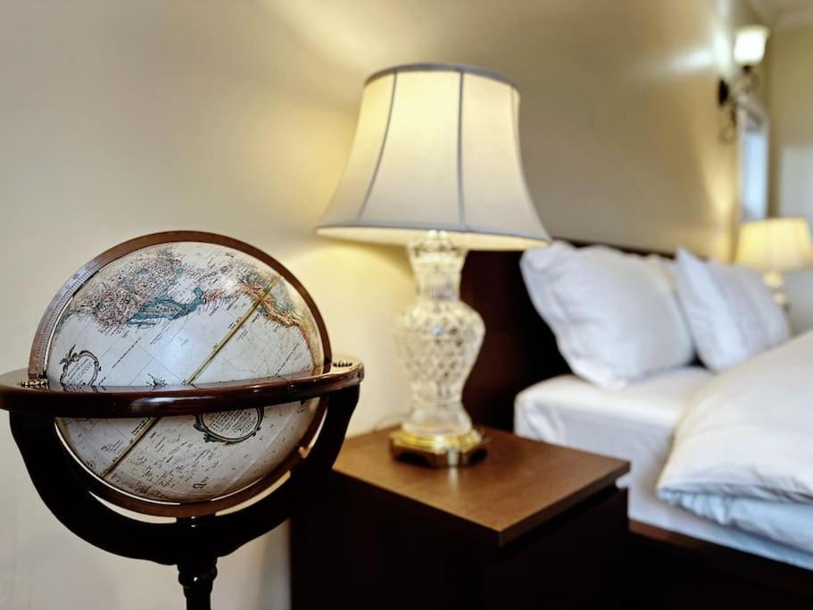 Villa Super Cosy 8bed & 6bath In Heart Near To Airport And Downtown
