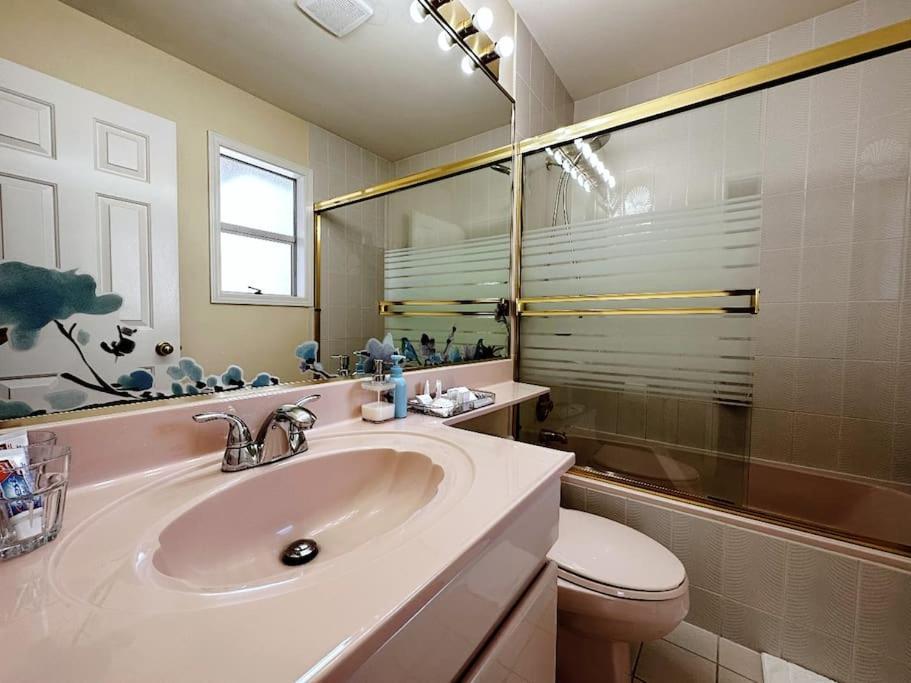 Super Cosy 8bed & 6bath In Heart Near To Airport And Downtown Pousada Vancouver