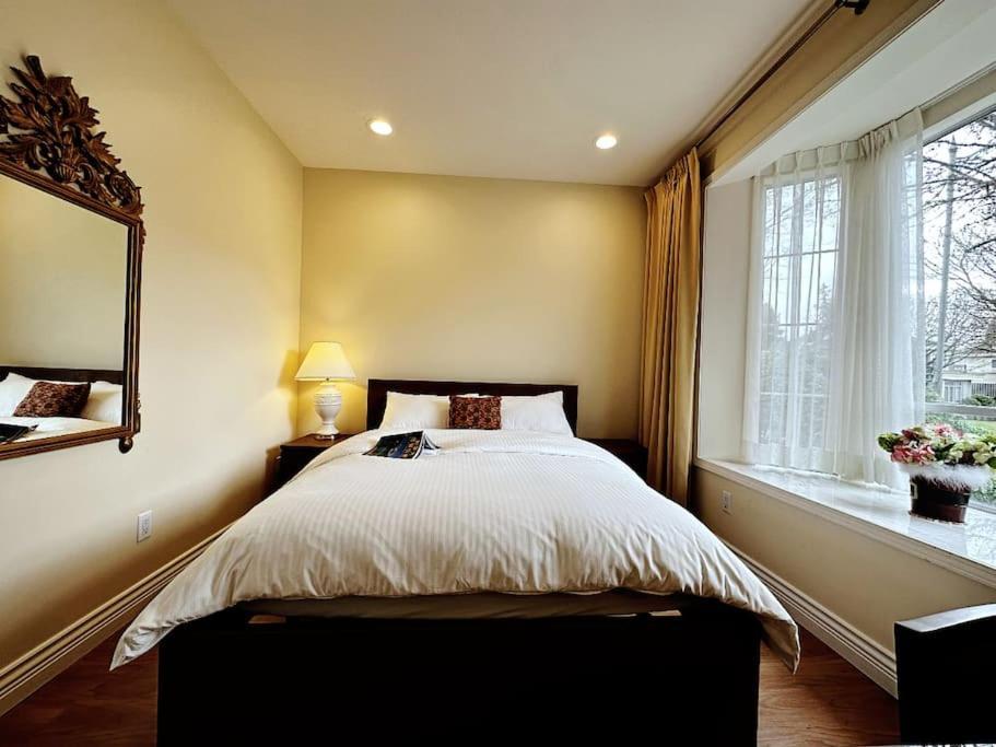 Super Cosy 8bed & 6bath In Heart Near To Airport And Downtown * Vancouver