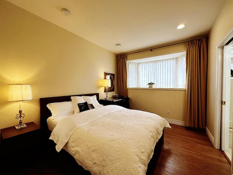Super Cosy 8bed & 6bath In Heart Near To Airport And Downtown *